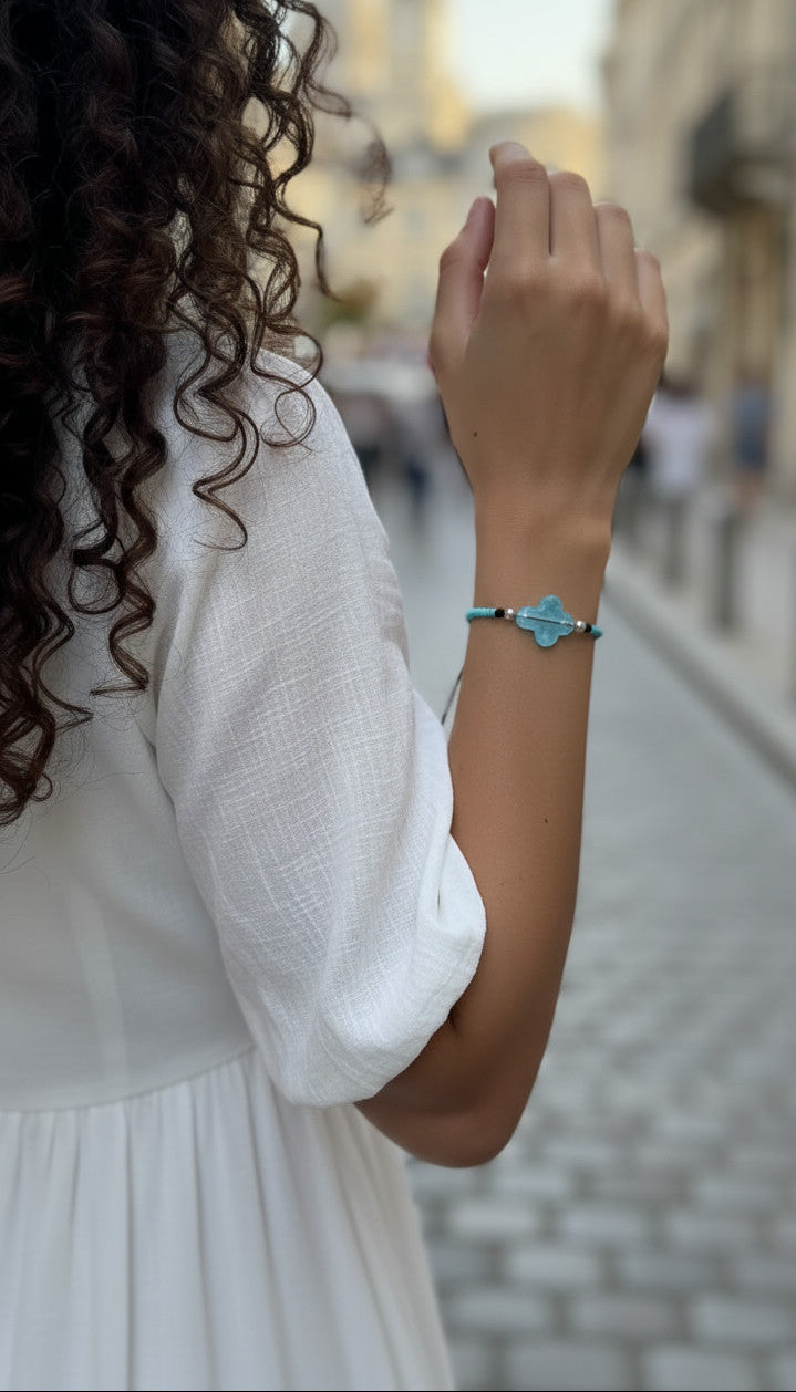 ✞  Bonita Cruz ✞   Bracelet artisanal modèle bleu clair
