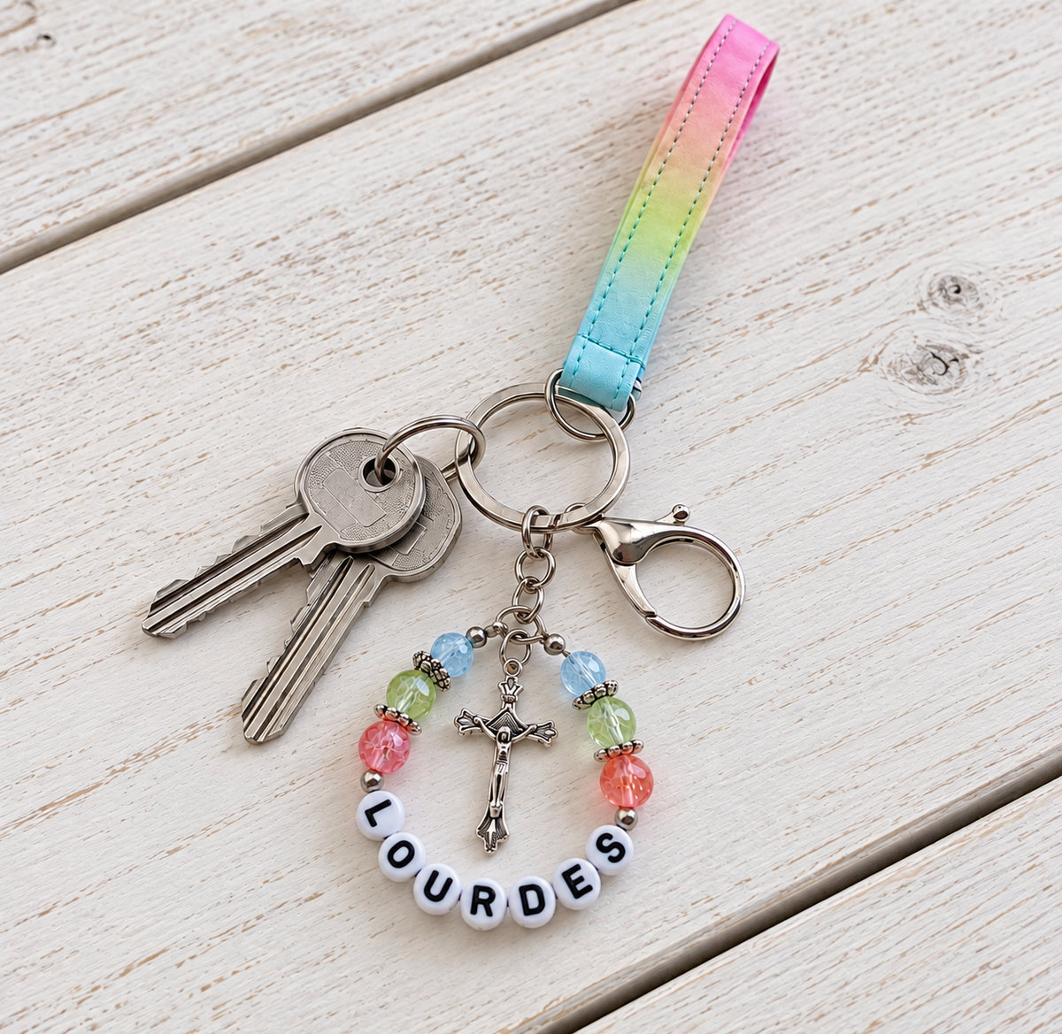 ✞ Lumineuse Lourdes ✞ Porte-clefs souvenir de Lourdes