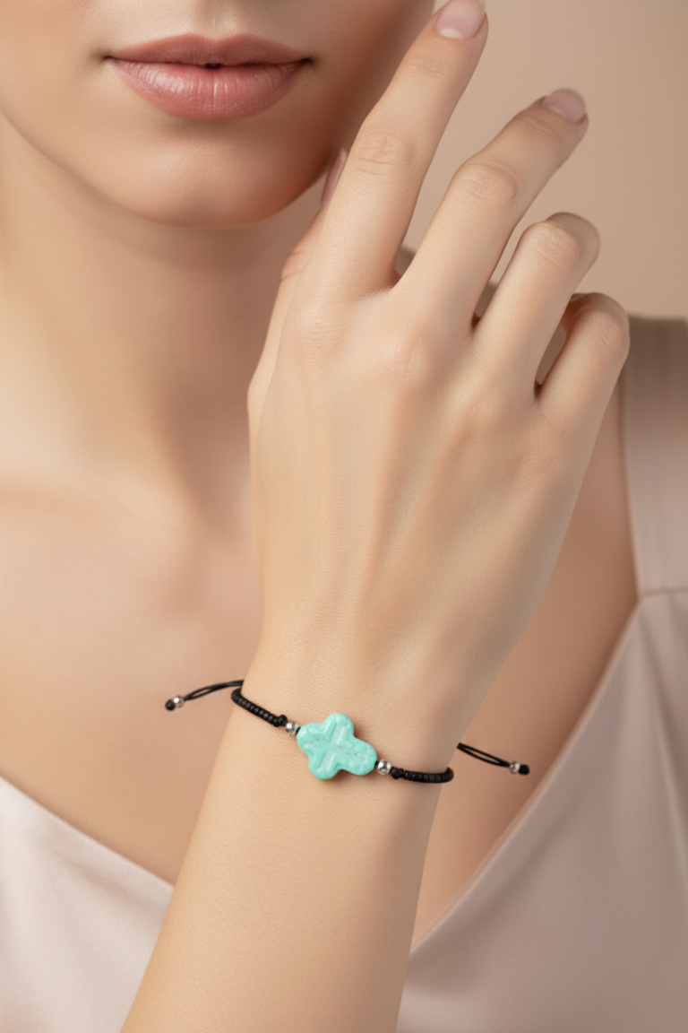 ✞  Bonita Cruz ✞   Bracelet artisanal modèle vert menthe clair